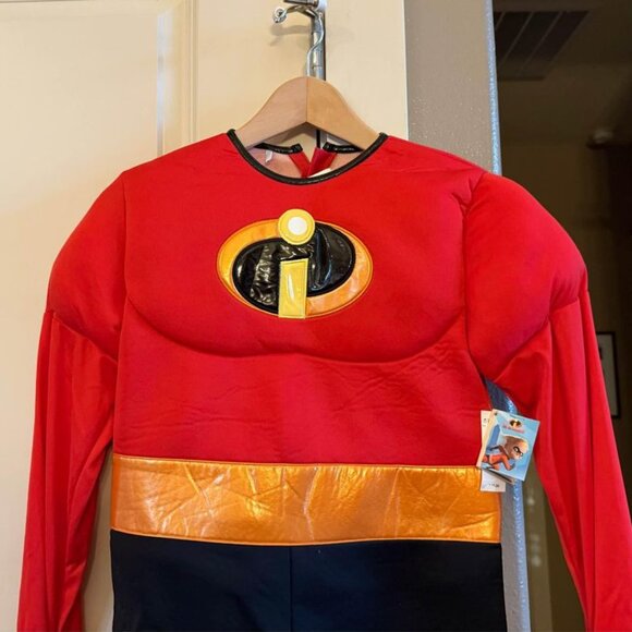 Disney Red and Black Incredibles Kids Costume - Picture 6 of 10